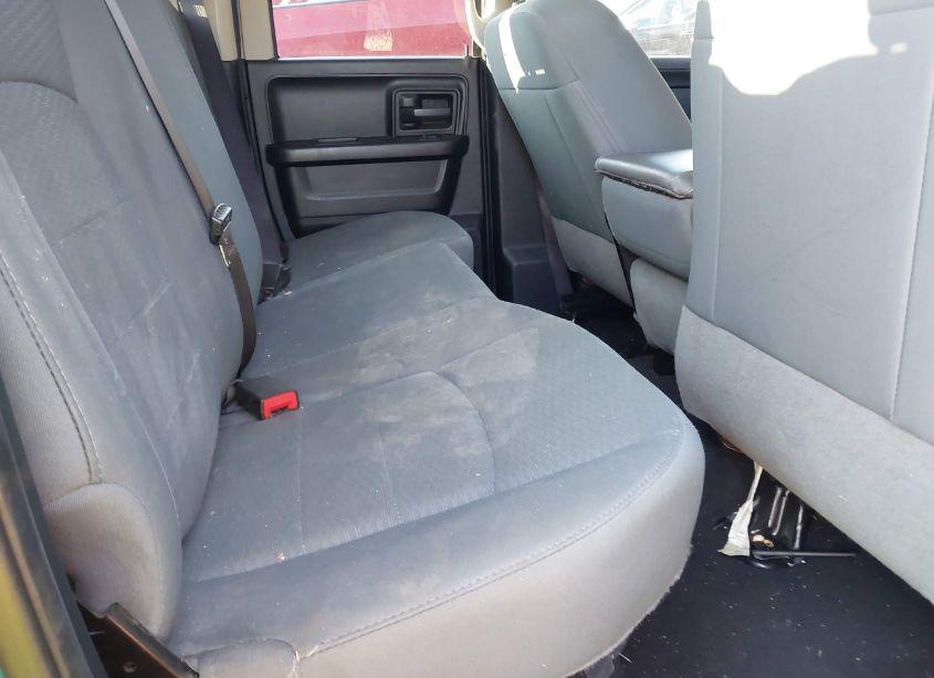 Photo 8 of 2017 Ram 1500 EXPRESS QUAD CAB 4X2 6'4 BOX (VIN 1C6RR6FG9HS542631)