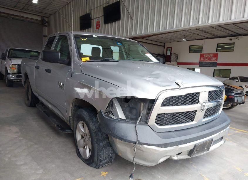 2018 Ram 1500 TRADESMAN 4X2 6'4 BOX (VIN 1C6RR6FG9JS202224) main photo