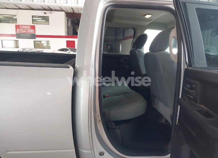 Photo 8 of 2018 Ram 1500 TRADESMAN 4X2 6'4 BOX (VIN 1C6RR6FG9JS202224)