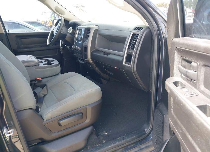 Photo 5 of 2019 Ram 1500 CLASSIC TRADESMAN 4X2 6'4 BOX (VIN 1C6RR6FG9KS629209)