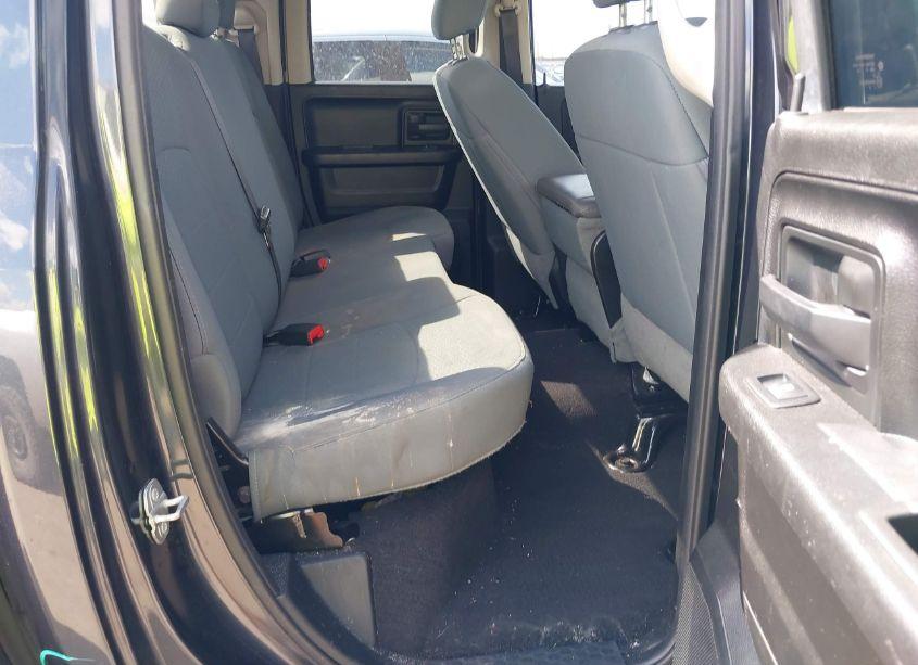 Photo 8 of 2019 Ram 1500 CLASSIC TRADESMAN 4X2 6'4 BOX (VIN 1C6RR6FG9KS629209)