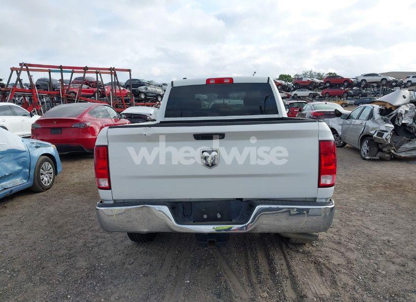 Photo 16 of 2018 Ram 1500 EXPRESS 4X2 6'4 BOX (VIN 1C6RR6FGXJS341424)
