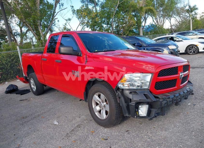 2019 Ram 1500 CLASSIC EXPRESS 4X2 6'4 BOX (VIN 1C6RR6FGXKS539714) main photo