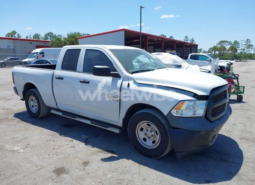2019 Ram 1500 CLASSIC TRADESMAN 4X2 6'4 BOX (VIN 1C6RR6FGXKS707254) main photo