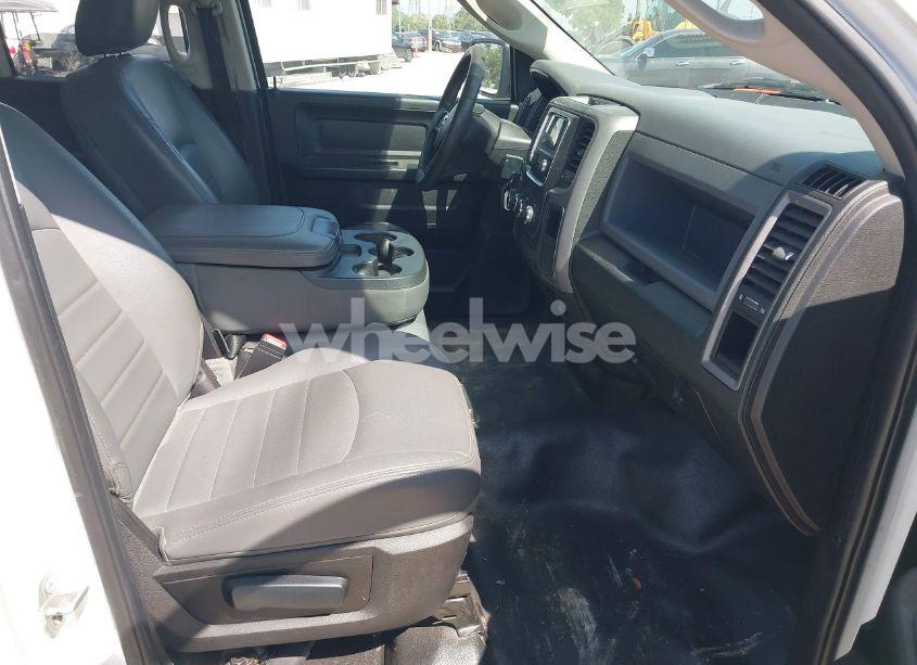 Photo 5 of 2020 Ram 1500 CLASSIC TRADESMAN 4X2 6'4 BOX (VIN 1C6RR6FGXLS117749)