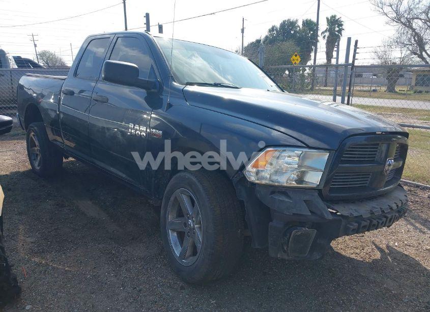 2015 Ram 1500 EXPRESS (VIN 1C6RR6FT0FS566505) main photo