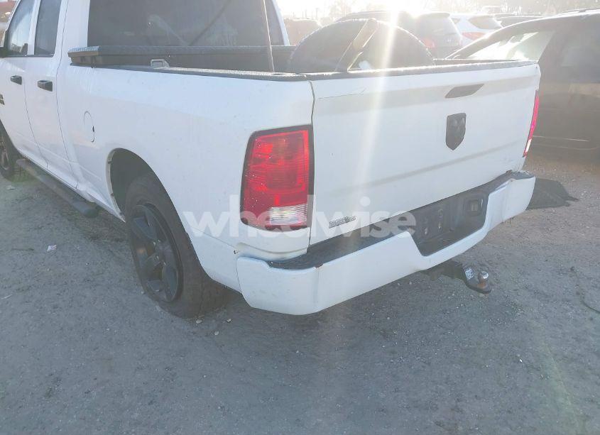 Photo 19 of 2018 Ram 1500 EXPRESS QUAD CAB 4X2 6'4 BOX (VIN 1C6RR6FT1JS244870)