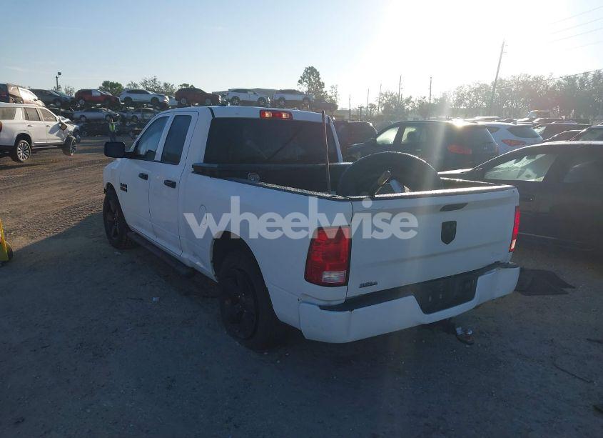 Photo 3 of 2018 Ram 1500 EXPRESS QUAD CAB 4X2 6'4 BOX (VIN 1C6RR6FT1JS244870)