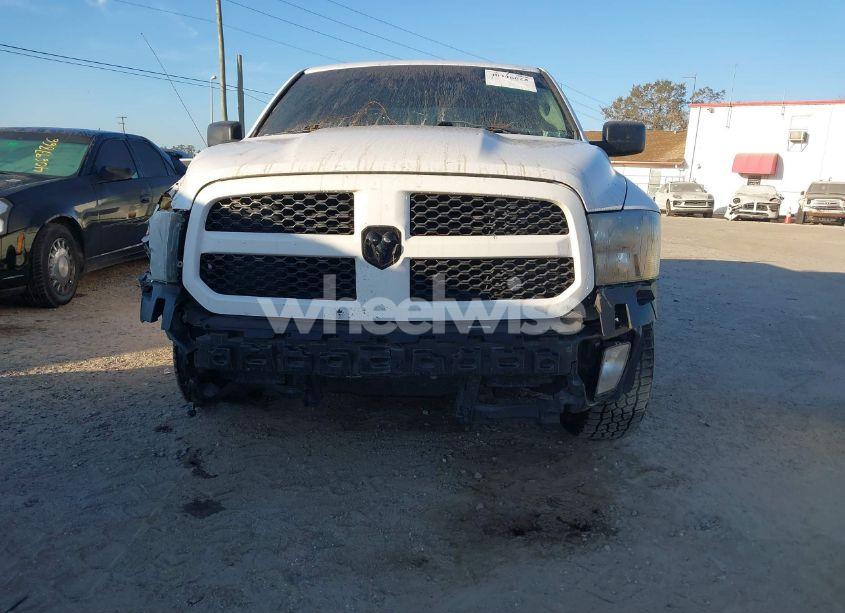 Photo 6 of 2018 Ram 1500 EXPRESS QUAD CAB 4X2 6'4 BOX (VIN 1C6RR6FT1JS244870)