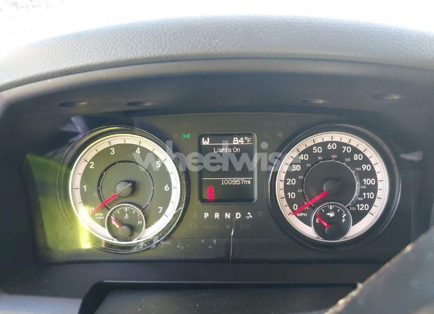 Photo 7 of 2018 Ram 1500 EXPRESS QUAD CAB 4X2 6'4 BOX (VIN 1C6RR6FT1JS244870)