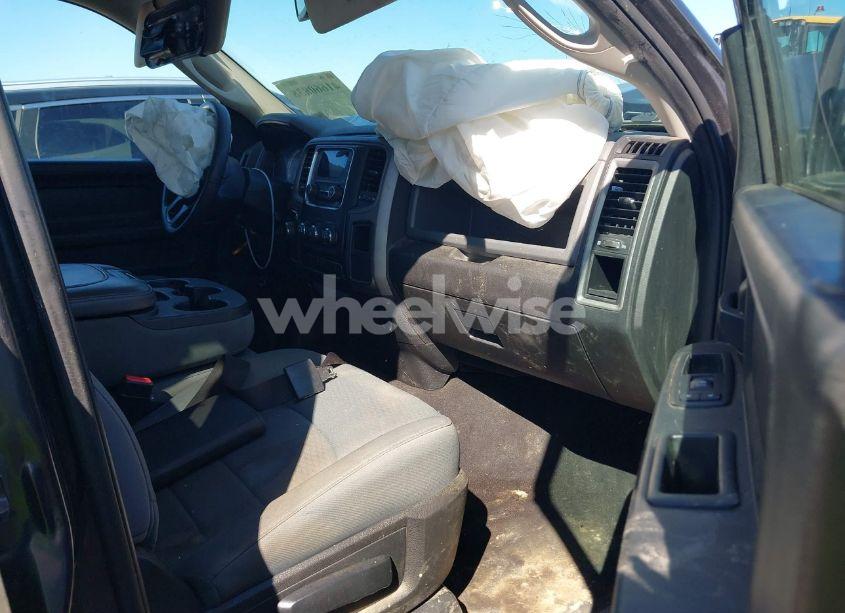 Photo 5 of 2018 Ram 1500 TRADESMAN 4X2 6'4 BOX (VIN 1C6RR6FT1JS279988)