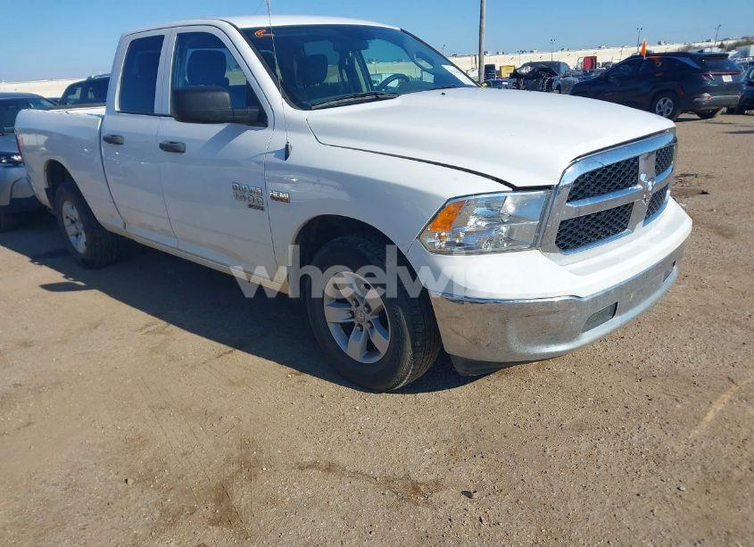 2019 Ram 1500 CLASSIC TRADESMAN 4X2 6'4 BOX (VIN 1C6RR6FT2KS692777) main photo