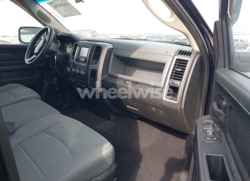 Photo 5 of 2017 Ram 1500 EXPRESS 4X2 6'4 BOX (VIN 1C6RR6FT3HS629700)