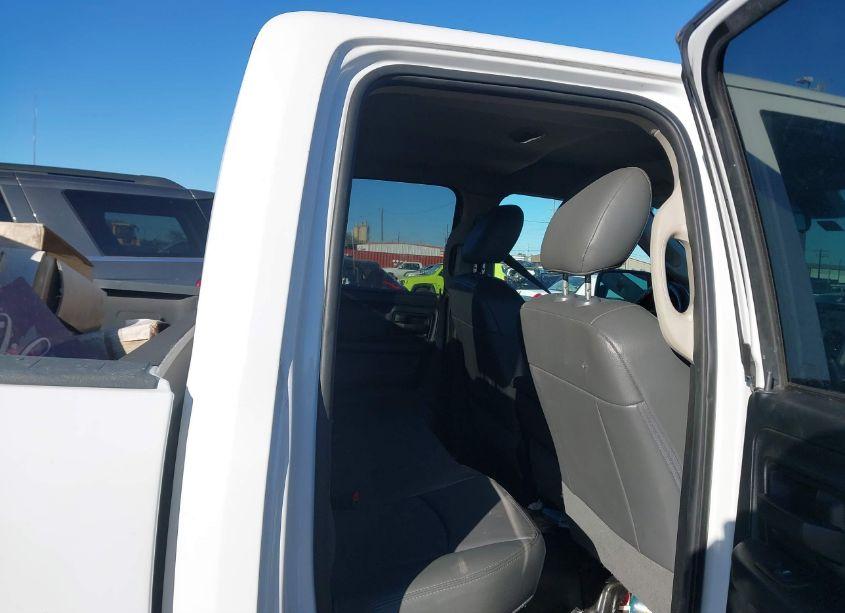 Photo 8 of 2017 Ram 1500 TRADESMAN 4X2 6'4 BOX (VIN 1C6RR6FT3HS765387)