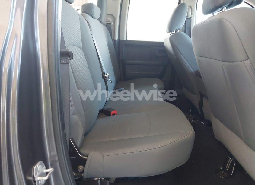 Photo 8 of 2018 Ram 1500 EXPRESS 4X2 6'4 BOX (VIN 1C6RR6FT3JS244868)