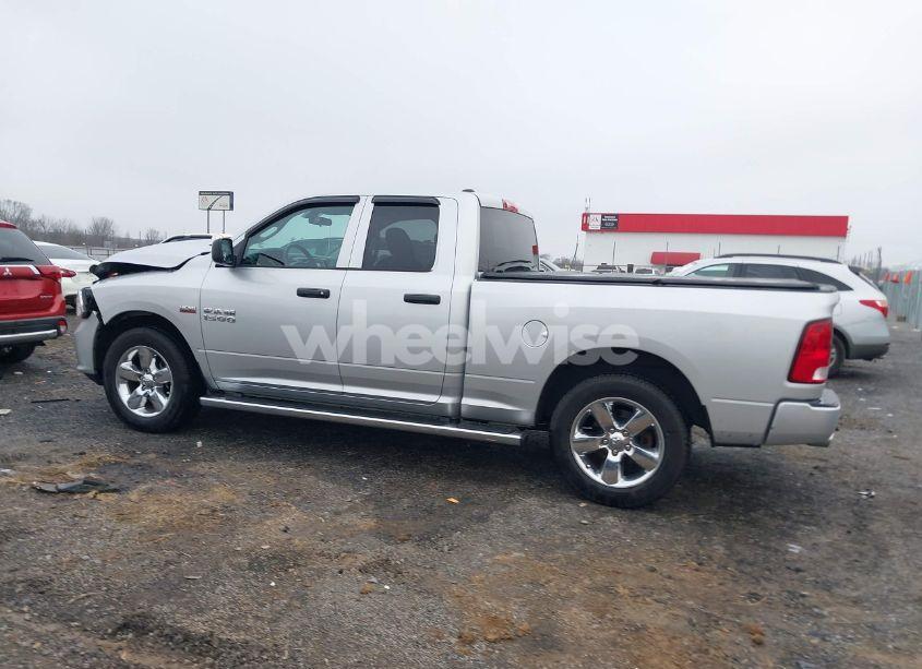 Photo 14 of 2018 Ram 1500 EXPRESS QUAD CAB 4X2 6'4 BOX (VIN 1C6RR6FT3JS339706)