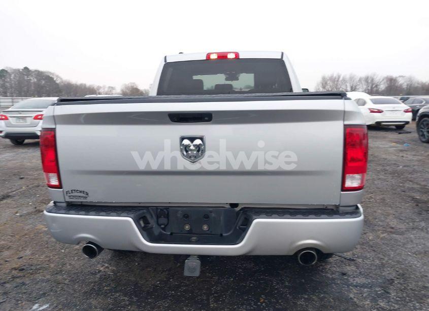 Photo 16 of 2018 Ram 1500 EXPRESS QUAD CAB 4X2 6'4 BOX (VIN 1C6RR6FT3JS339706)