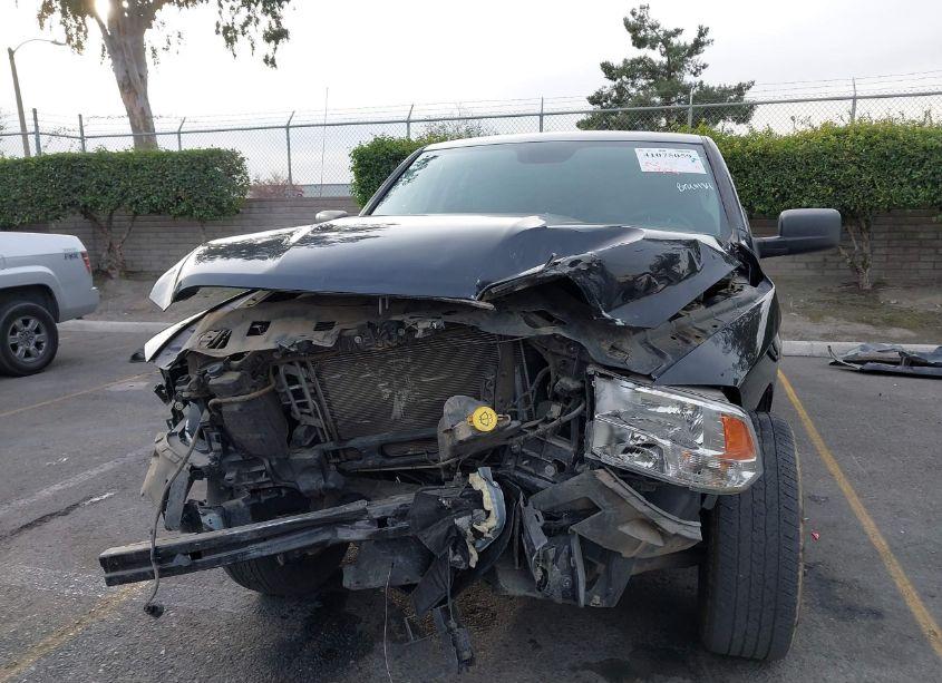 Photo 13 of 2019 Ram 1500 CLASSIC EXPRESS 4X2 6'4 BOX (VIN 1C6RR6FT3KS545741)