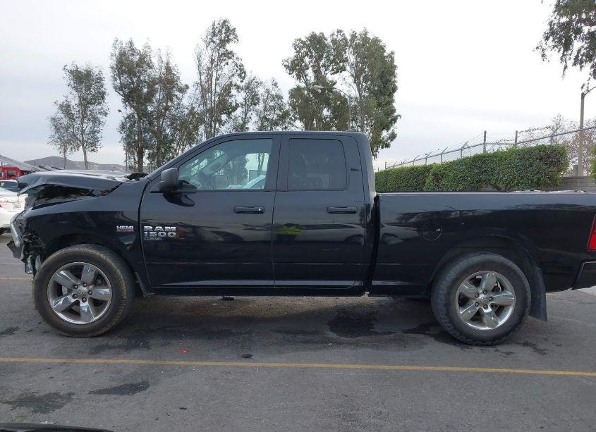 Photo 15 of 2019 Ram 1500 CLASSIC EXPRESS 4X2 6'4 BOX (VIN 1C6RR6FT3KS545741)