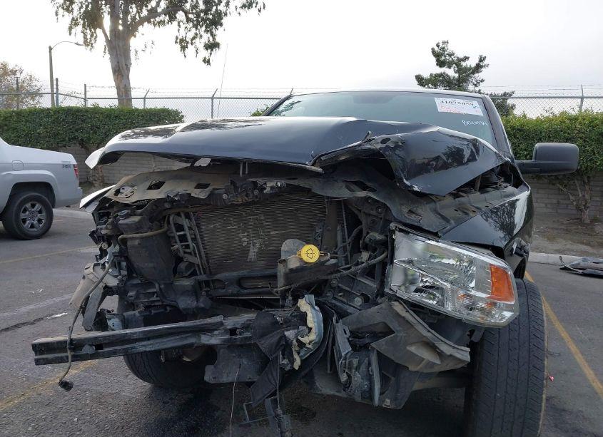 Photo 6 of 2019 Ram 1500 CLASSIC EXPRESS 4X2 6'4 BOX (VIN 1C6RR6FT3KS545741)