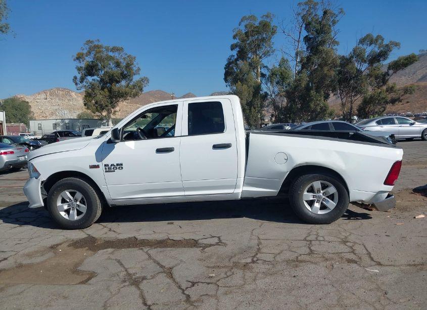 Photo 15 of 2019 Ram 1500 CLASSIC EXPRESS 4X2 6'4 BOX (VIN 1C6RR6FT5KS515088)