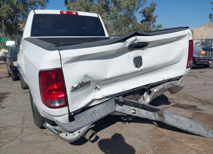 Photo 18 of 2019 Ram 1500 CLASSIC EXPRESS 4X2 6'4 BOX (VIN 1C6RR6FT5KS515088)