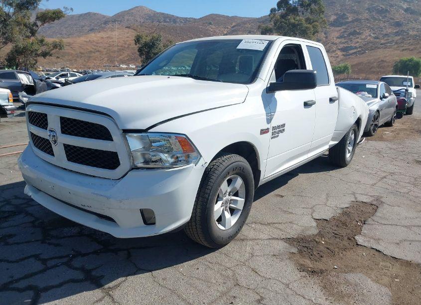 Photo 2 of 2019 Ram 1500 CLASSIC EXPRESS 4X2 6'4 BOX (VIN 1C6RR6FT5KS515088)