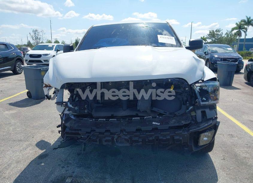 Photo 11 of 2019 Ram 1500 CLASSIC EXPRESS 4X2 6'4 BOX (VIN 1C6RR6FT6KS545782)