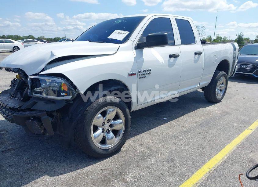 Photo 2 of 2019 Ram 1500 CLASSIC EXPRESS 4X2 6'4 BOX (VIN 1C6RR6FT6KS545782)