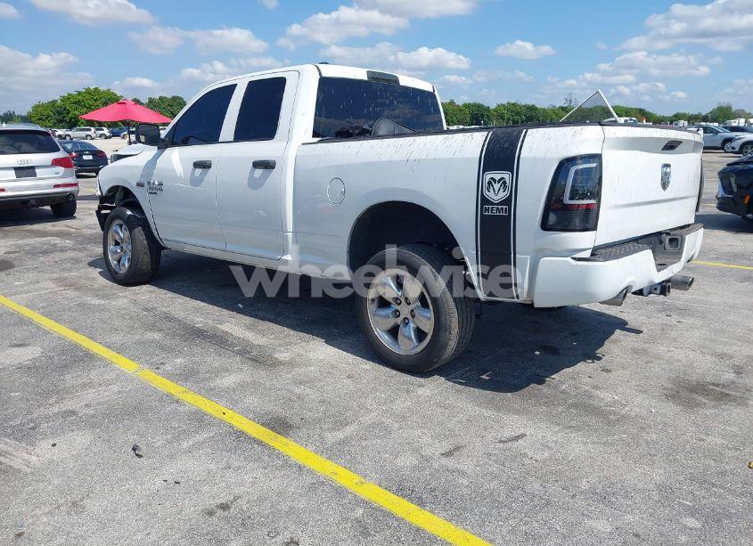 Photo 3 of 2019 Ram 1500 CLASSIC EXPRESS 4X2 6'4 BOX (VIN 1C6RR6FT6KS545782)