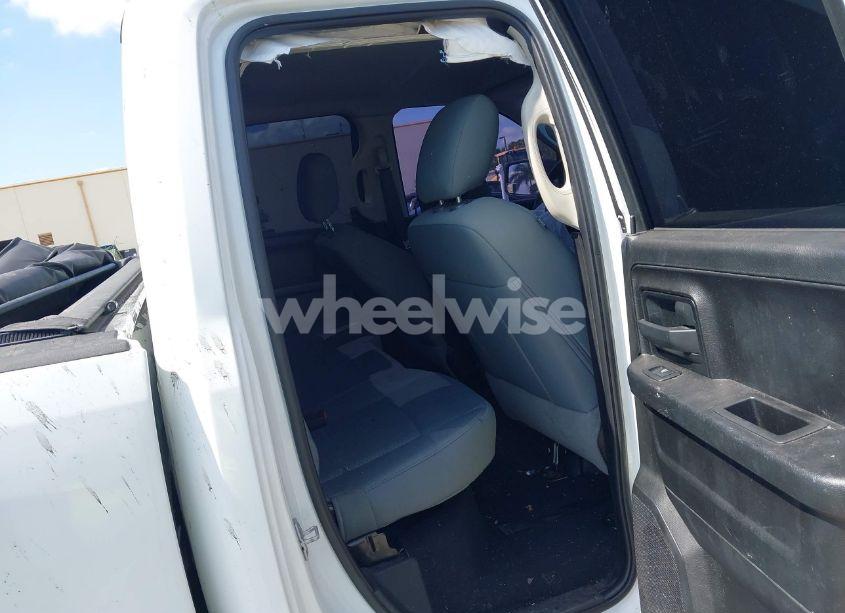 Photo 8 of 2019 Ram 1500 CLASSIC EXPRESS 4X2 6'4 BOX (VIN 1C6RR6FT6KS545782)