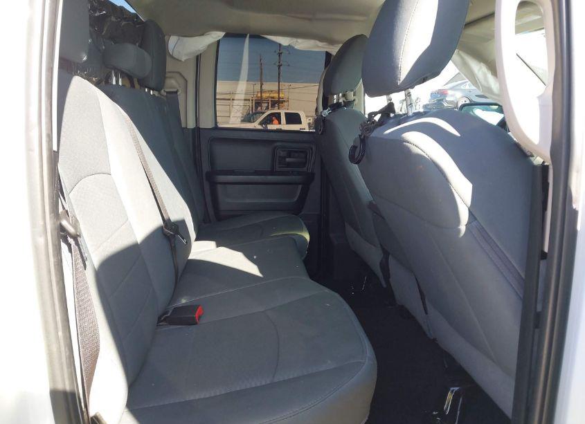 Photo 8 of 2018 Ram 1500 EXPRESS 4X2 6'4 BOX (VIN 1C6RR6FT7JS279929)