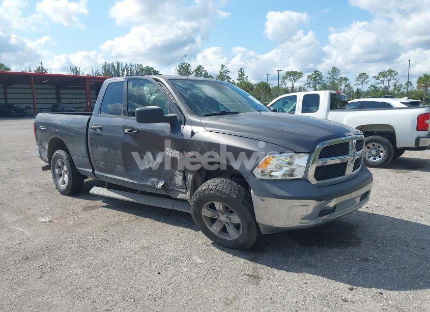 2018 Ram 1500 TRADESMAN 4X2 6'4 BOX (VIN 1C6RR6FT7JS350577) main photo