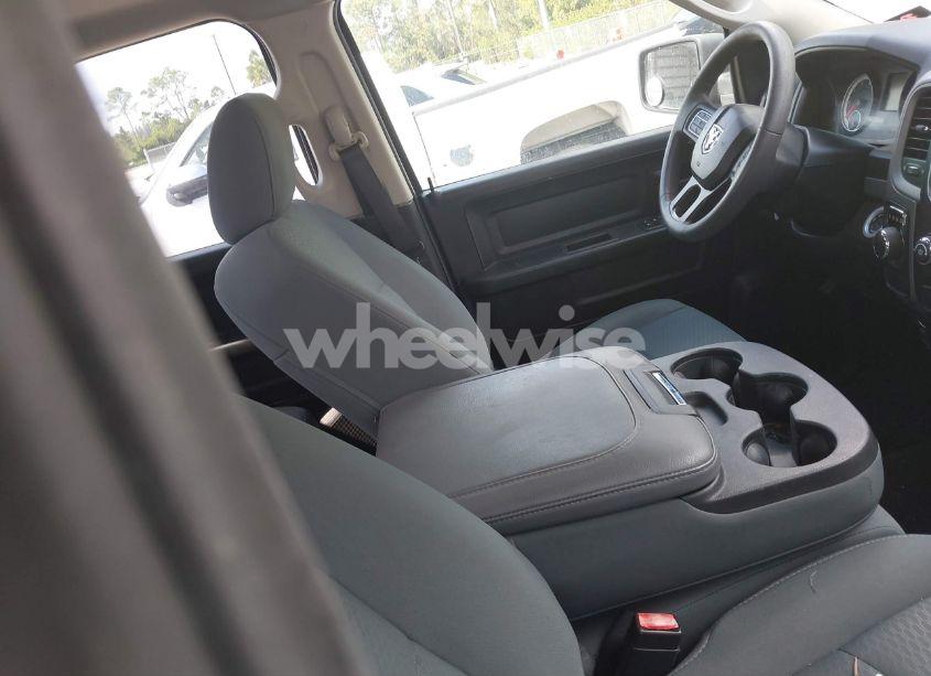 Photo 5 of 2018 Ram 1500 TRADESMAN 4X2 6'4 BOX (VIN 1C6RR6FT7JS350577)