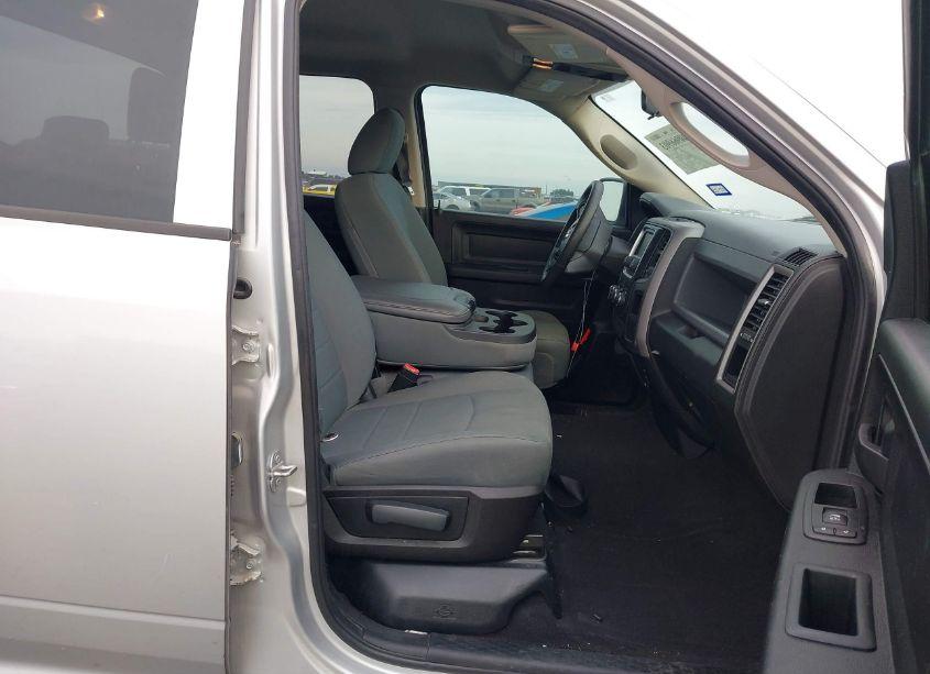 Photo 5 of 2017 Ram 1500 EXPRESS 4X2 6'4 BOX (VIN 1C6RR6FT8HS505065)