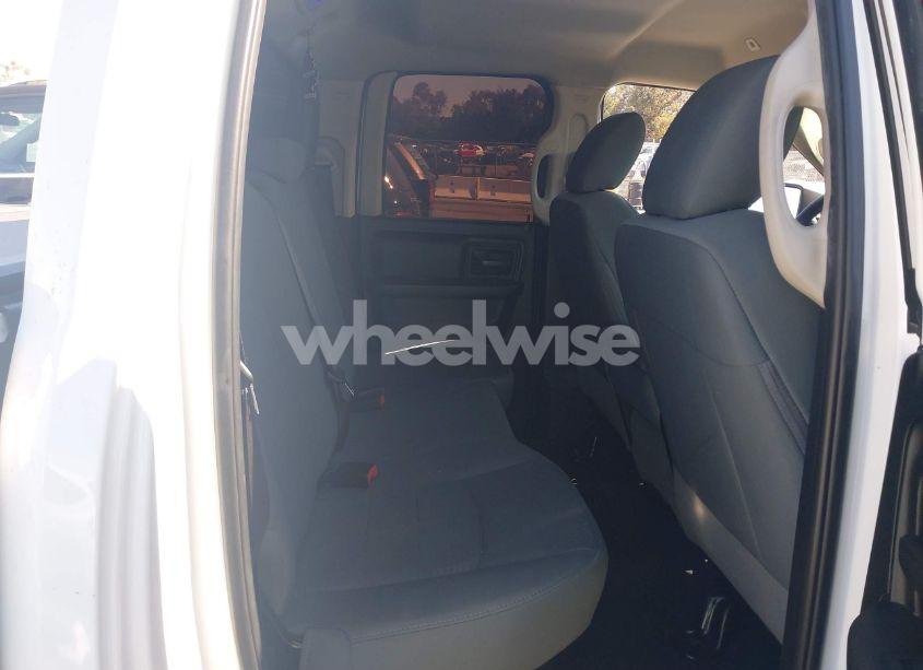 Photo 8 of 2018 Ram 1500 EXPRESS 4X2 6'4 BOX (VIN 1C6RR6FT8JS149433)