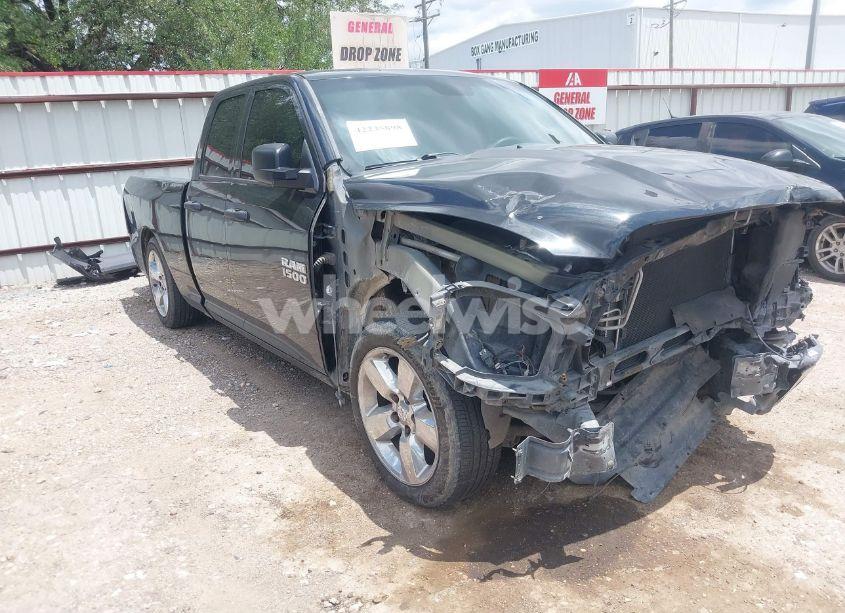 2018 Ram 1500 EXPRESS 4X2 6'4 BOX (VIN 1C6RR6FT8JS171237) main photo