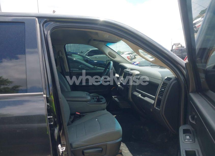 Photo 5 of 2018 Ram 1500 EXPRESS 4X2 6'4 BOX (VIN 1C6RR6FT8JS171237)