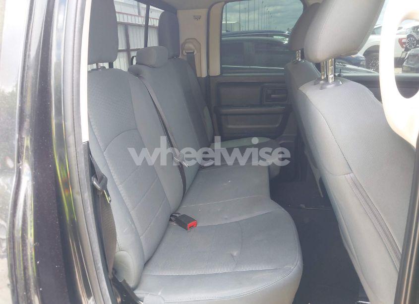 Photo 8 of 2018 Ram 1500 EXPRESS 4X2 6'4 BOX (VIN 1C6RR6FT8JS171237)