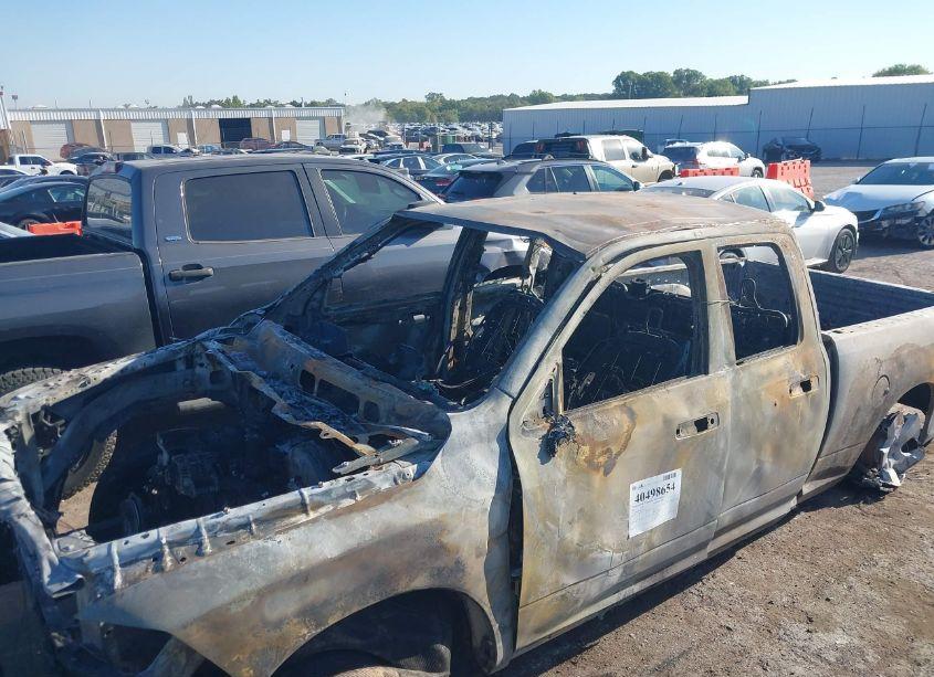 Photo 6 of 2019 Ram 1500 CLASSIC TRADESMAN 4X2 6'4 BOX (VIN 1C6RR6FT8KS699877)