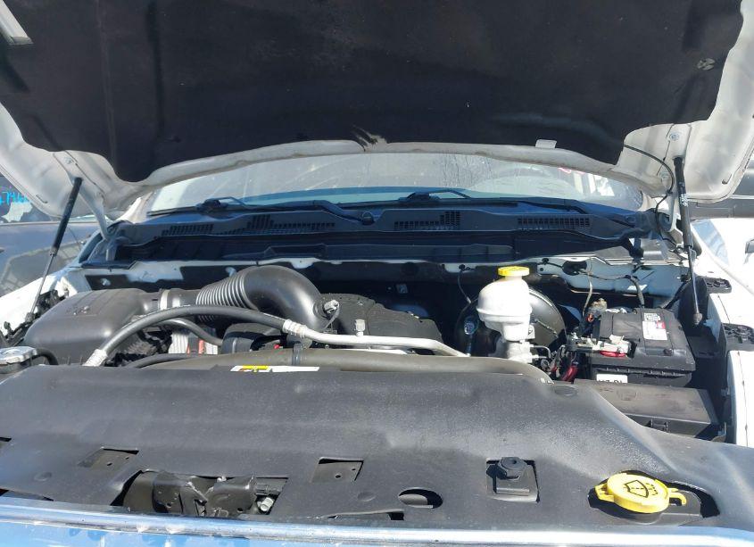 Photo 10 of 2019 Ram 1500 CLASSIC TRADESMAN QUAD CAB 4X2 6'4 BOX (VIN 1C6RR6FT9KS702141)