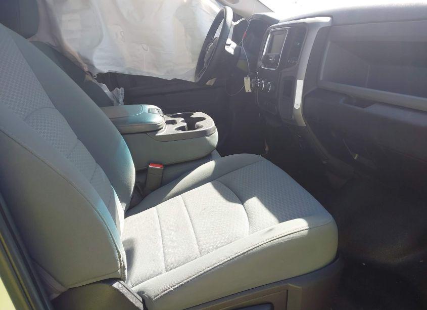 Photo 5 of 2019 Ram 1500 CLASSIC TRADESMAN QUAD CAB 4X2 6'4 BOX (VIN 1C6RR6FT9KS702141)