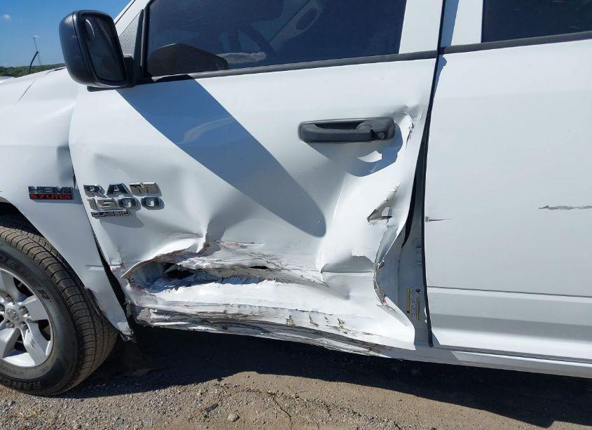 Photo 6 of 2019 Ram 1500 CLASSIC TRADESMAN QUAD CAB 4X2 6'4 BOX (VIN 1C6RR6FT9KS702141)