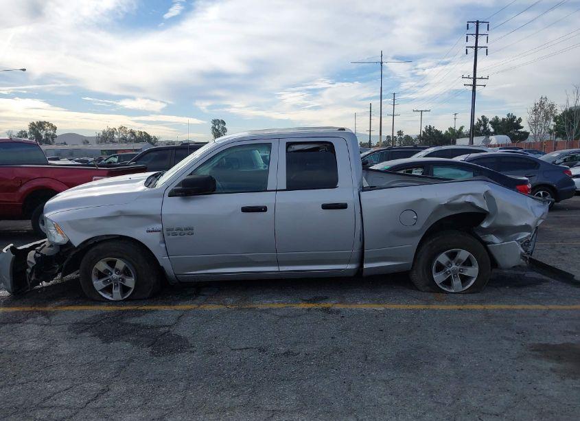 Photo 15 of 2018 Ram 1500 EXPRESS 4X2 6'4 BOX (VIN 1C6RR6FTXJS249176)