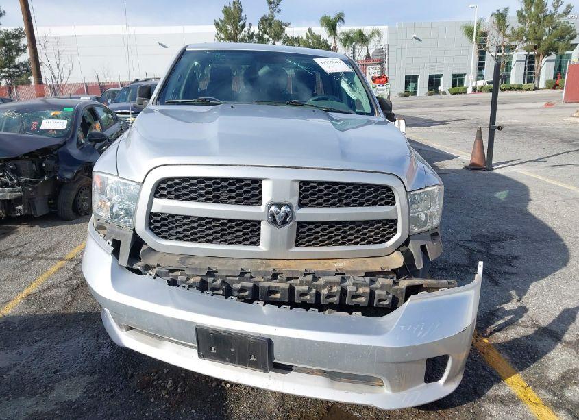 Photo 6 of 2018 Ram 1500 EXPRESS 4X2 6'4 BOX (VIN 1C6RR6FTXJS249176)