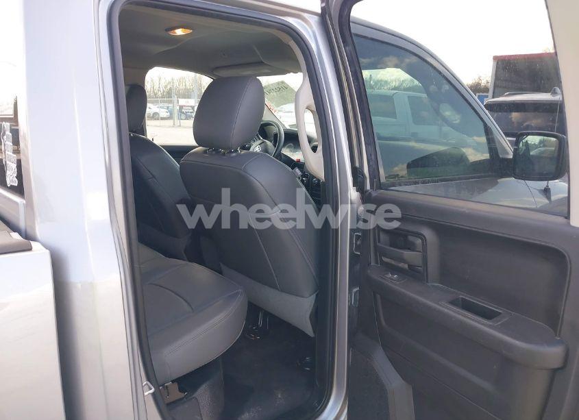 Photo 8 of 2019 Ram 1500 CLASSIC TRADESMAN 4X2 6'4 BOX (VIN 1C6RR6FTXKS668369)