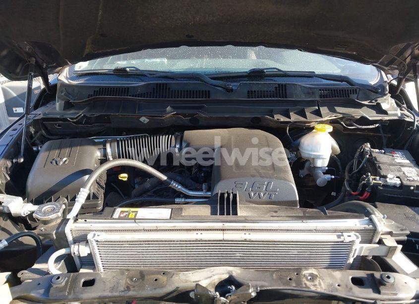 Photo 10 of 2019 Ram 1500 CLASSIC WARLOCK 4X2 6'4 BOX (VIN 1C6RR6GG4KS669681)