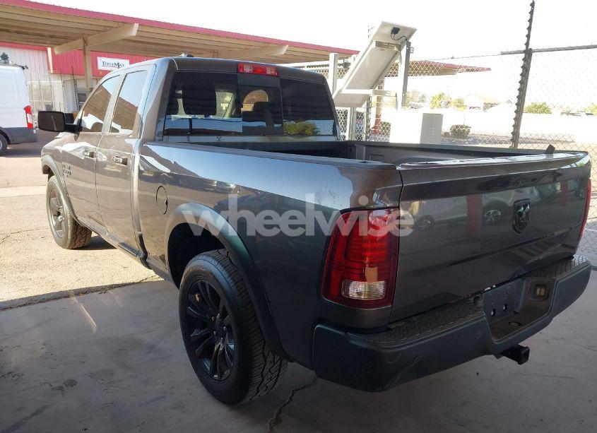 Photo 3 of 2019 Ram 1500 CLASSIC WARLOCK 4X2 6'4 BOX (VIN 1C6RR6GG4KS669681)