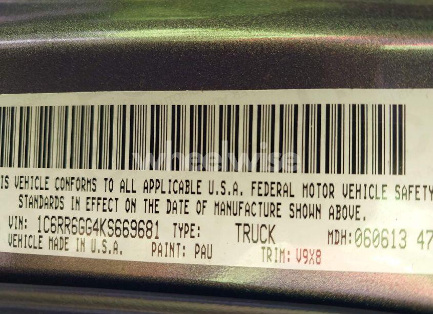 Photo 9 of 2019 Ram 1500 CLASSIC WARLOCK 4X2 6'4 BOX (VIN 1C6RR6GG4KS669681)