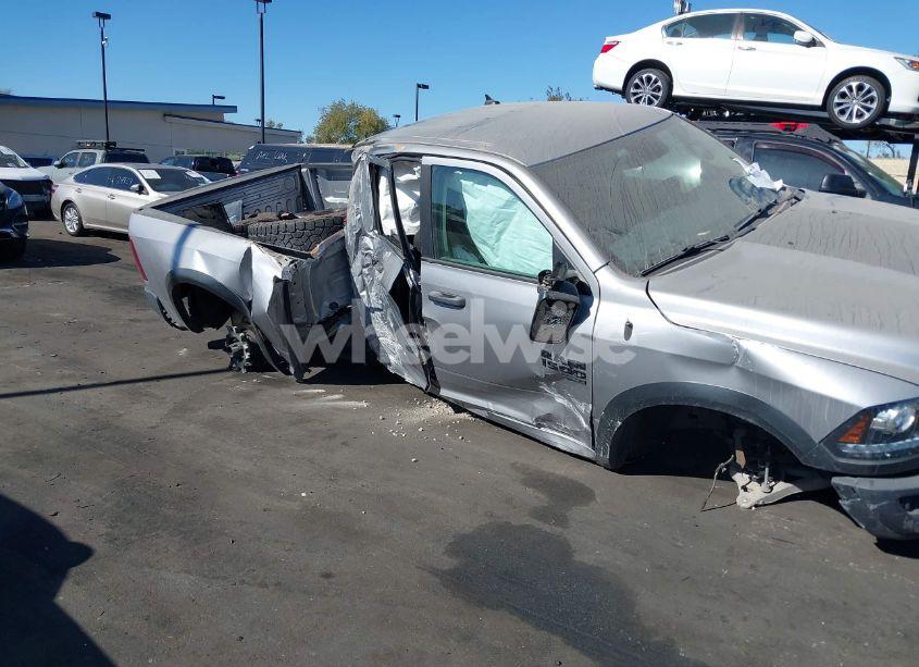 Photo 6 of 2020 Ram 1500 CLASSIC WARLOCK 4X2 6'4 BOX (VIN 1C6RR6GG4LS128308)